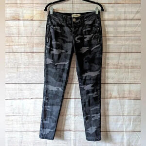 Democracy Ab Technology Sz 4P Camo Print Ankle Skinny Pants Zip Pocket Charcoal.